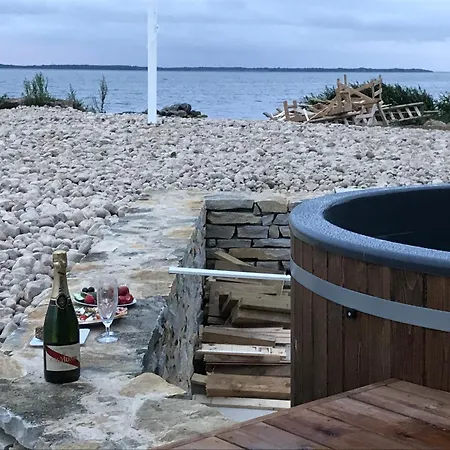 Privaatne Rannamaja Koos Saunakompleksiga Apartman *